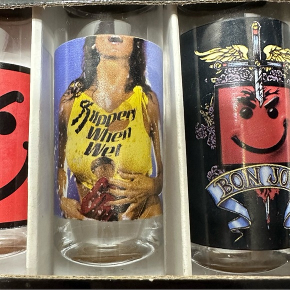 Bon Jovi Rare Set 6 Two Ounce Collector 2006 Shooter Glasses by Bravado in Box - Picture 4 of 9